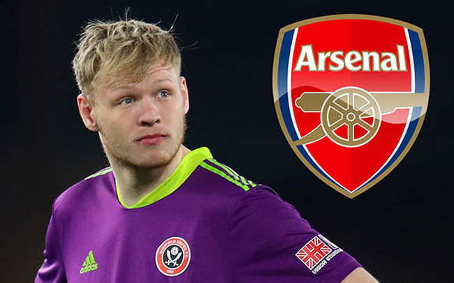 Arsenal mua Aaron 1