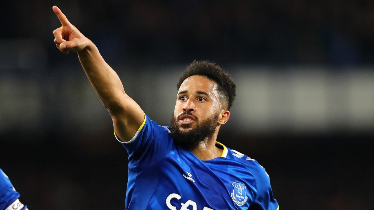 everton-thang-hoa-duoi-thoi-benitez 3